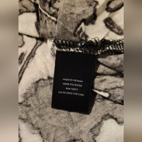 Vera Wang Top - Picture 4 of 4